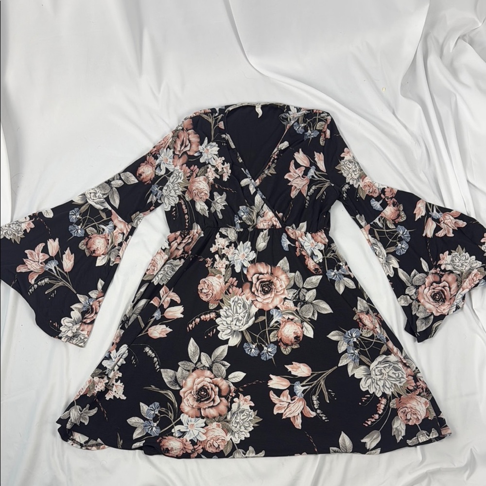 Pink Blush | Floral Bell Sleeve Mini Dress, XL